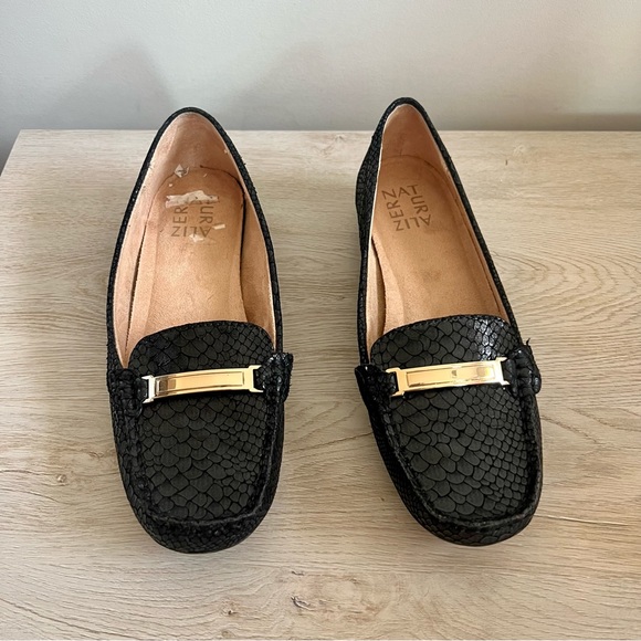 Naturalizer Gadget Black Snake
Print Loafer Shoes Women - Picture 2 of 5